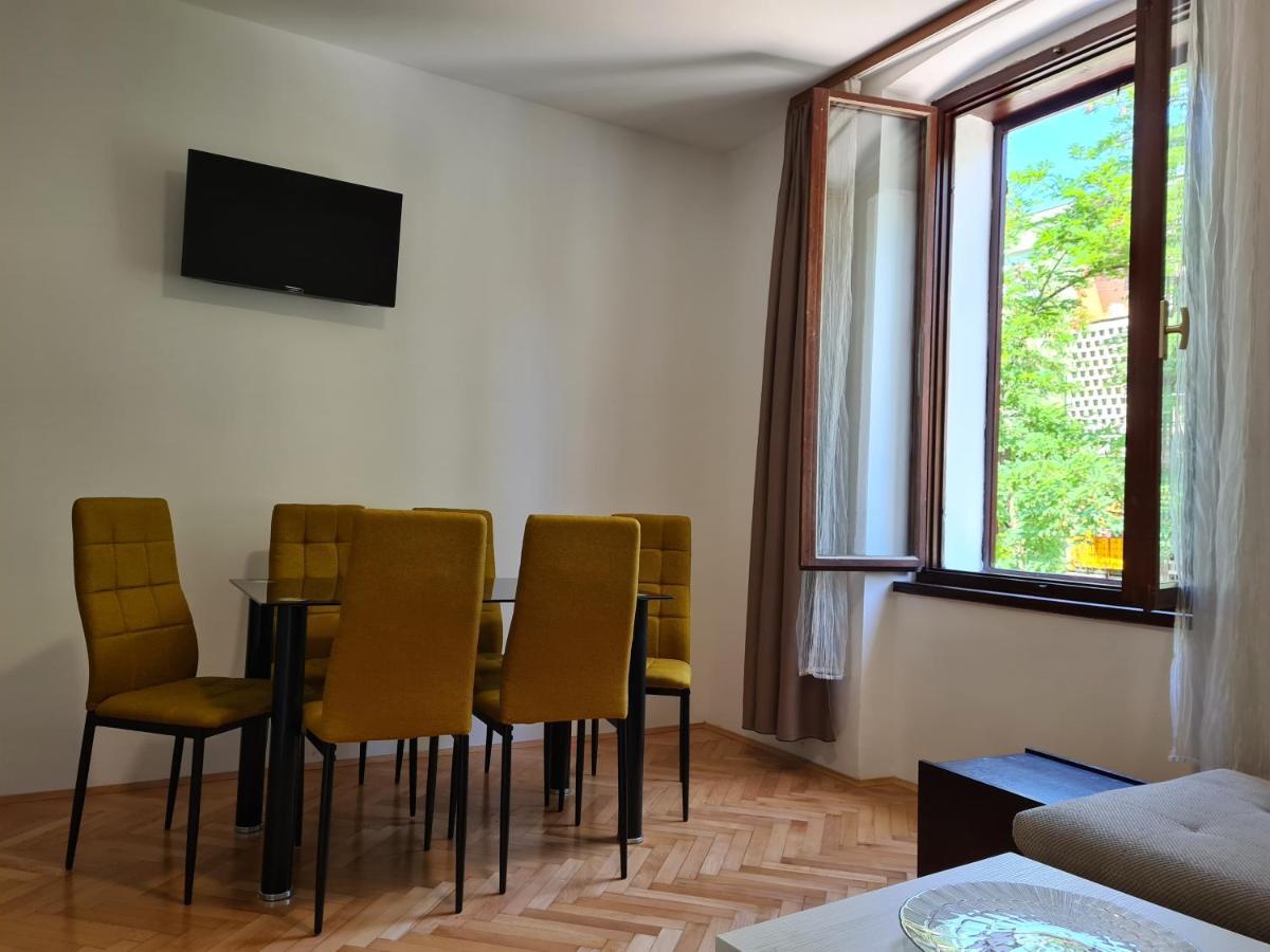 Se-Na Appartement Pula Buitenkant foto