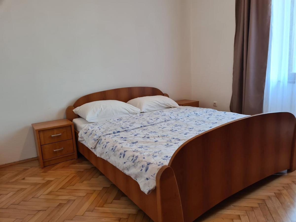 Se-Na Appartement Pula Buitenkant foto